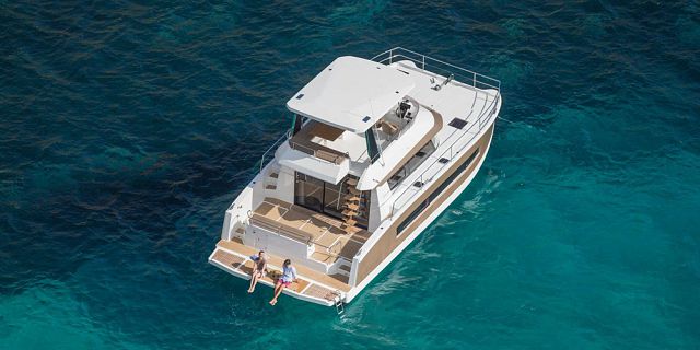 Full day private luxury yacht cruise dolphin watching lunch (7)